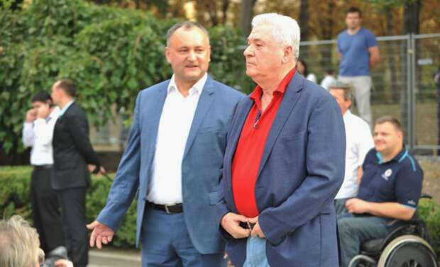 «Союз билбордов». В Молдове оппозиция уже разваливается, не дождавшись работы нового парламента