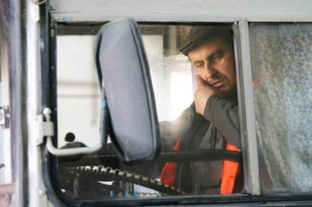 Картинки по запросу Зарплата водителя автобуса в Москве