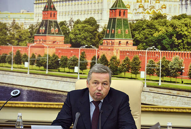 Александр Савенков