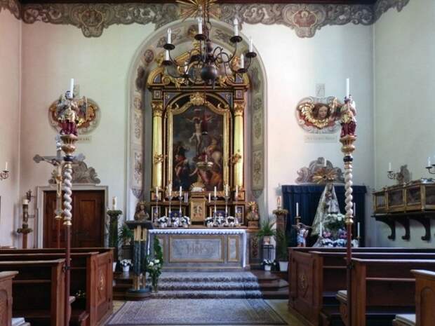 Интерьер храма Святого Маркуса (Markuskirche).