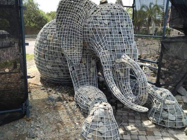 Каменные слоны в ЮАР