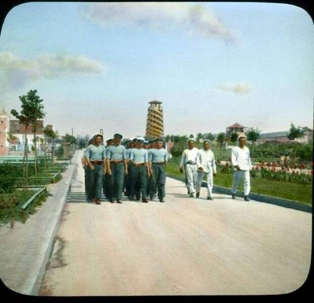 Редчайшие снимки Москвы 1931 года в цвете (77 фото)