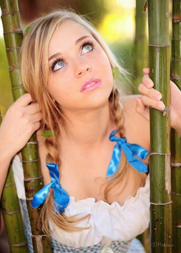 Sexy-Girls-with-Pigtails-22