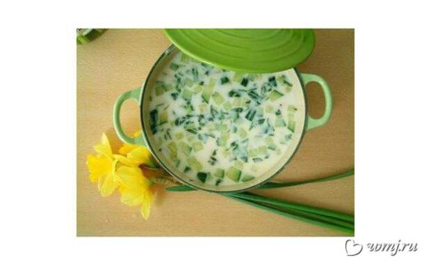 Окрошка овощная с яблоками