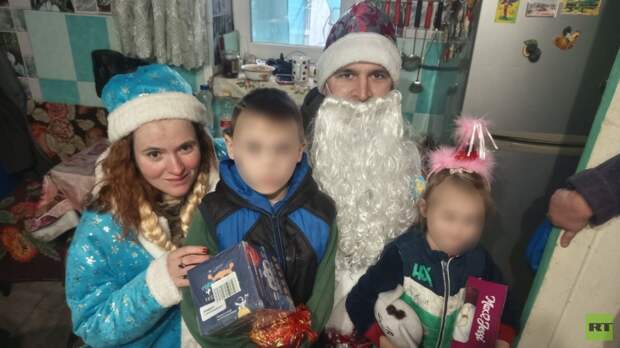 «Родители не могли подойти из-за беспилотников»: почему дети Донбасса иногда получают новогодние подарки в феврале