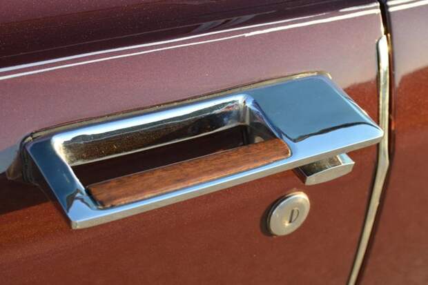 Редкий Imperial Crown Coupe 1967 года продают на аукционе (69 фото)