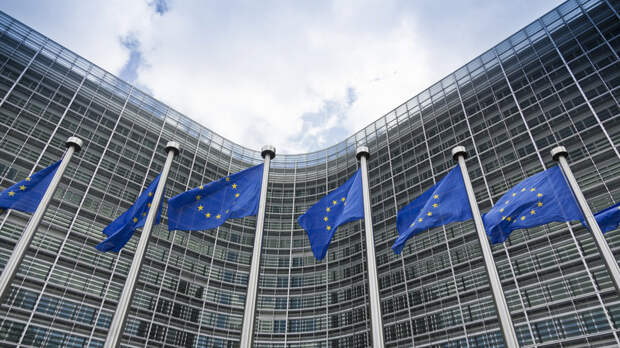 Европарламент одобрил кредит Киеву на €90 млрд