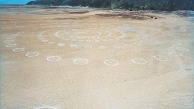 desert breath white circles 