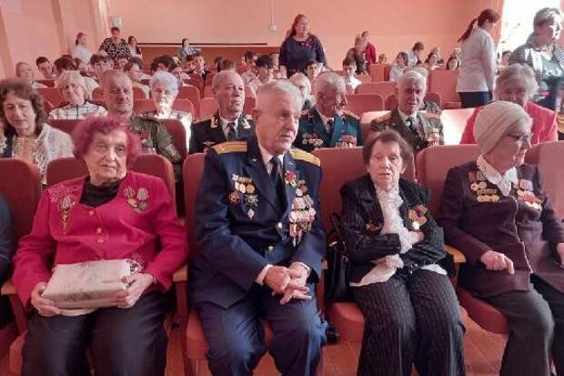 Тамбовские школьники и студенты почтили память жителей блокадного Ленинграда