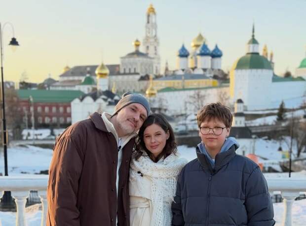 Актриса Катерина Шпица снялась с мужем и сыном