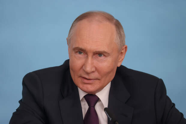 Путин не угрожает, но чем он так испугал Запад? Политолог озвучил простой факт