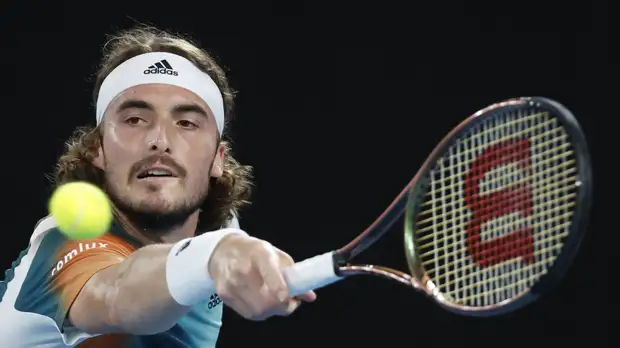 Циципас назвал смешным крик Медведева на судью во время их матча на Australian Open