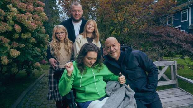 Фото со страдающей ДЦП дочерью Федора и Светланы Бондарчук появилось в Сети