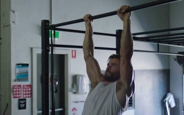 Как Крис Хемсворт готовился для роли Тора. План питания и тренировок