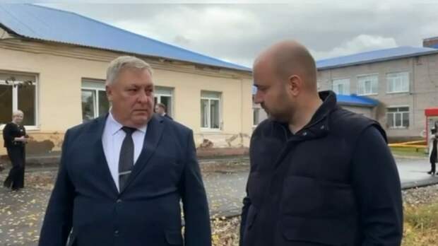 Губернатор Вячеслав Федорищев за несколько секунд до того, как уволит Юрия Жидкова / Фото: канал губернатора в Max