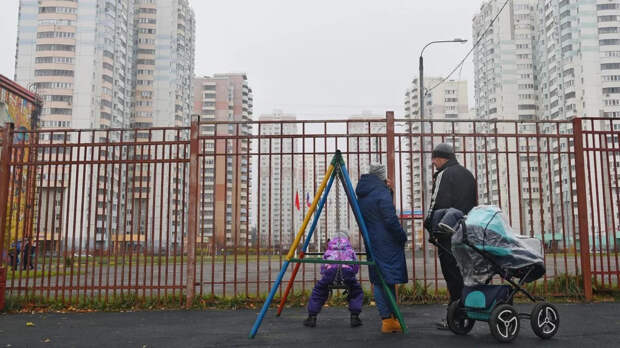 Миронов: семейную ипотеку необходимо расширить на семьи с детьми до 16 лет