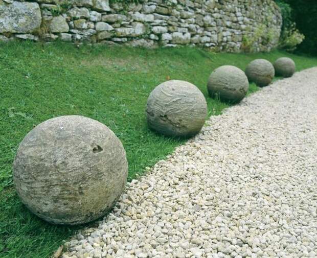 Декоративные шары из цемента для сада. Идеи и мастер-класс (13) (700x570, 93Kb)