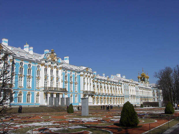 Екатерининский дворец (700x525, 142Kb)