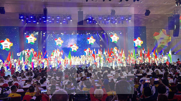 В "Параде Дружбы" в Казани поучаствовали представители почти 50 национальностей