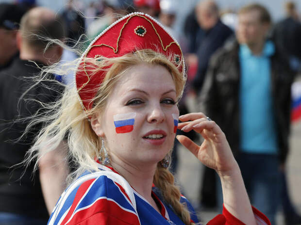Яркие, голые, сумасшедшие российские болельщики! Яркие, голые, сумасшедшие российские болельщики! болельщики, костюмы, прикол, спорт