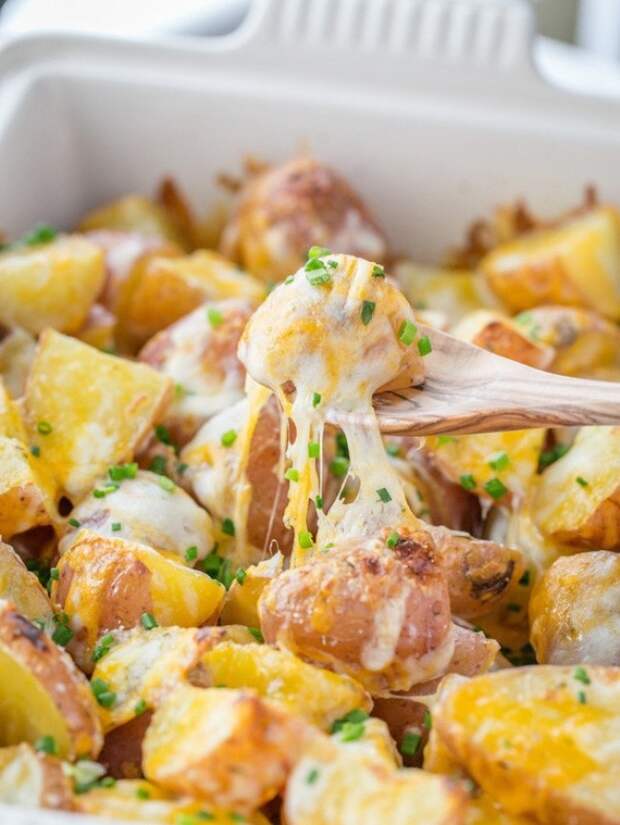 9. Запеченный картофель с сыром 9. Запеченный картофель с сыром еда, рецепты, сыр
