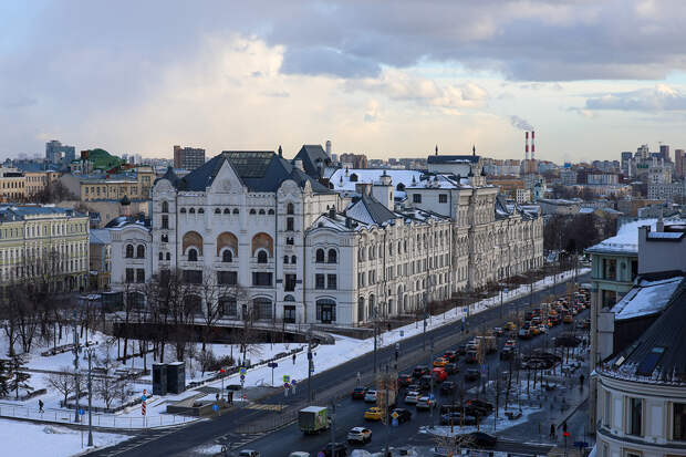 Стало известно о массовом закрытии столичных баров и ресторанов