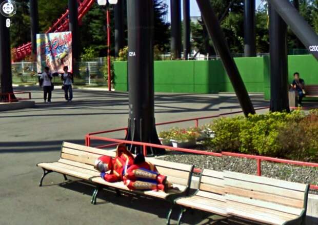 Неординарные снимки из сервиса Google Street View (47 фото) Неординарные снимки из сервиса Google Street View (47 фото)