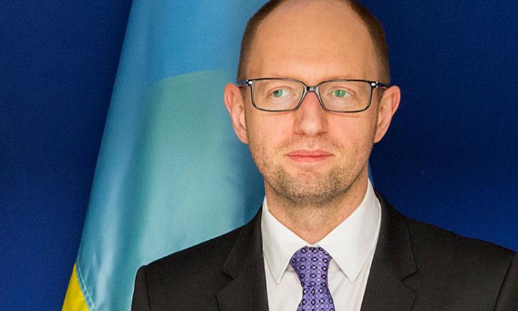 Политолог объяснил скандальную переписку Яценюка с властями США