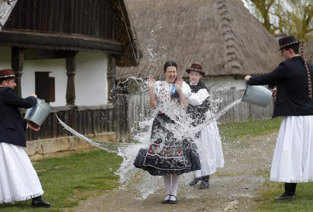 Обливание водой
