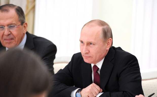 Цитата дня. Путин-Керри: "Видимо, деньги привезли, чтобы торговаться получше по ключевым вопросам"
