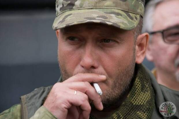Запахло кровью и деньгами. Ярош готов «хоть сейчас» ворваться в Донецк