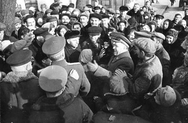 Битва за Днепр: как нацисты потеряли последний шанс удержаться в СССР