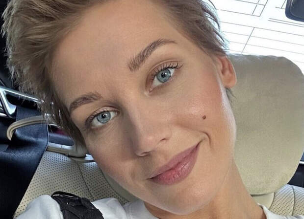 «А кто жених?»: Кристина Асмус шокировала Сеть снимком в свадебном платье