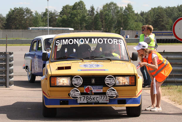 Олдтаймер ралли на автодроме ФСО олдтаймер, ралли, ретро автомобили