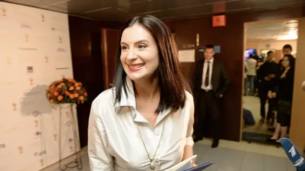 Ведущая Стриженова перенесла операцию после перелома руки на съёмках