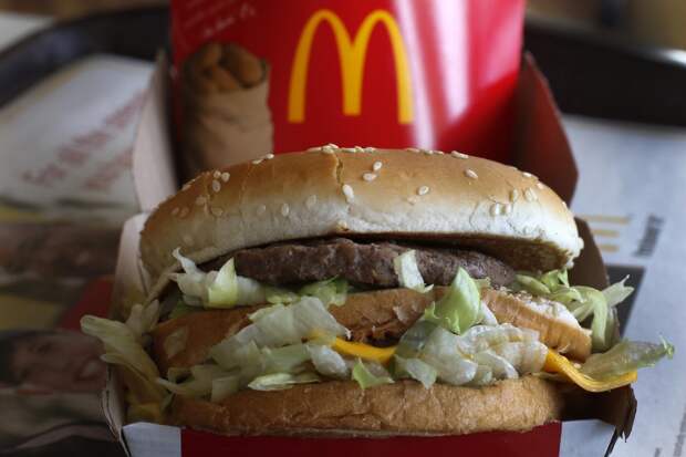 McDonald’s раскрывает секреты о своей еде, чтобы вернуть покупателя