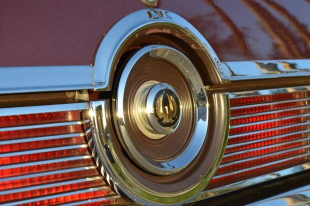 Редкий Imperial Crown Coupe 1967 года продают на аукционе (69 фото)