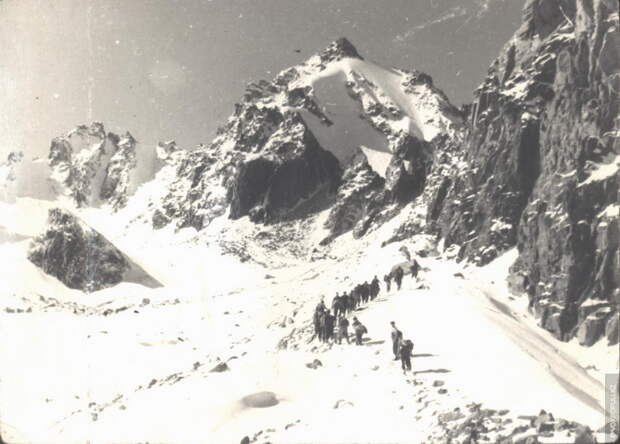 Альпиниада на пик Амангельды. 4010 м