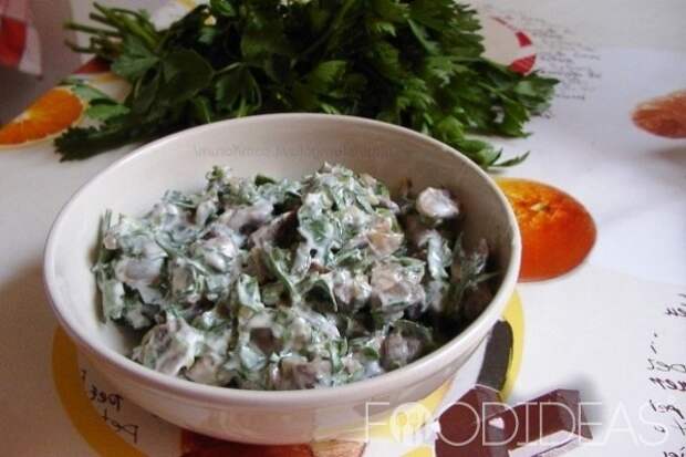 Салат из жареных шампиньонов