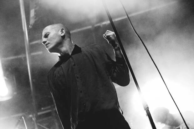 Умер солист культовой группы Shortparis Николай Комягин. Что случилось с 39-летним артистом?