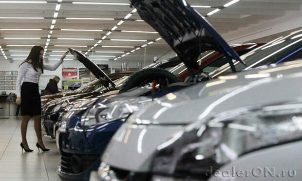 Продажи автомобилей в России упали еще на 38 процентов в мае