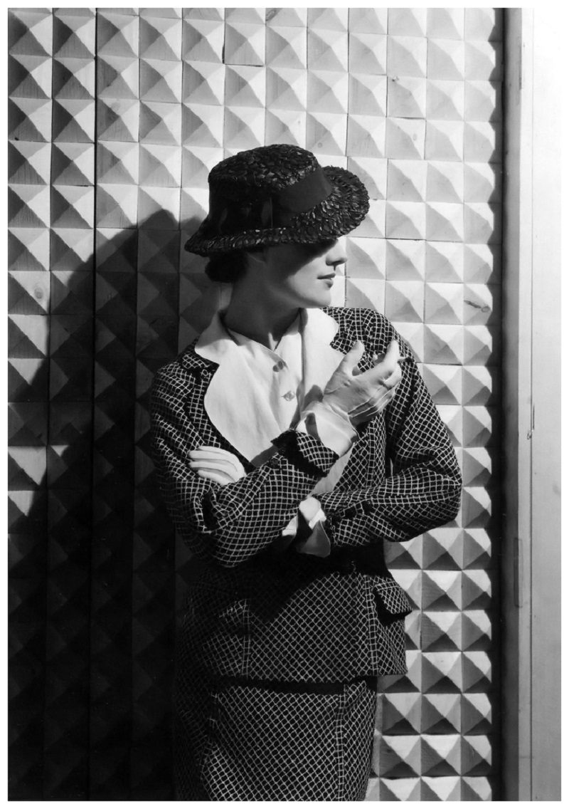 Photo Horst P.Horst for Vogue France, 1935.jpg Photo Horst P.Horst for Vogue France, 1935.jpg
