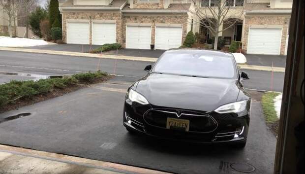 Теперь вы можете вызвать вашу машину Tesla с помощью Apple Watch