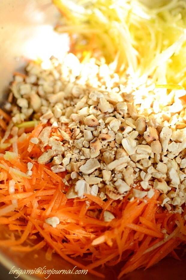 Морковный салат с кешью