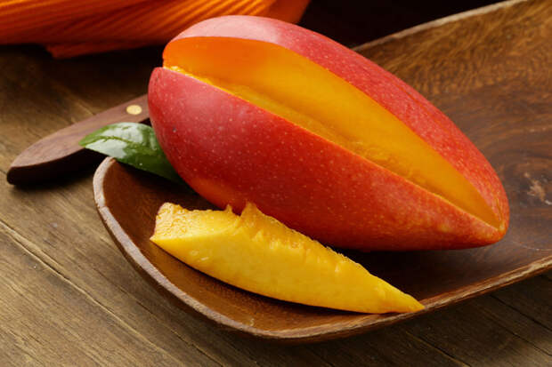 Nutrients: манго полезно для пожилых людей и беременных женщин