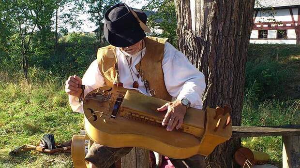 Медиацентр в Капотне приготовил для гостей музыку «cтрадающего Средневековья»