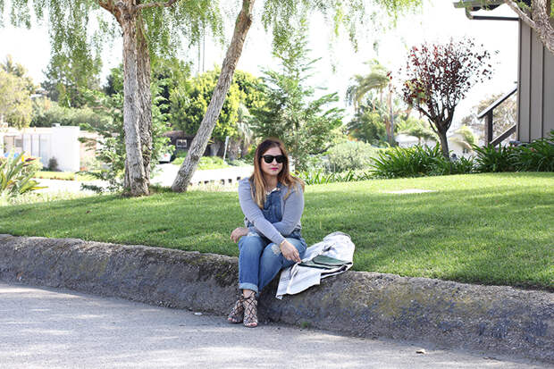 Rossana Vanoni trench coat & overalls outfit