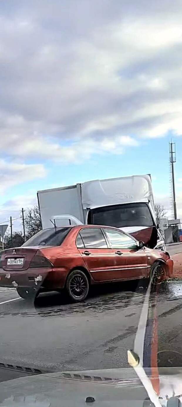 Фото с места ДТП на Нижней Крынке