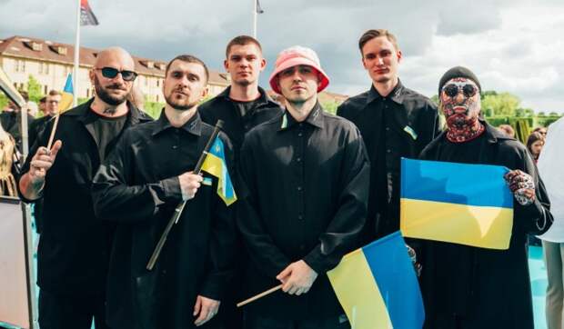 «…Называть улицы и поезда»: кричавшую на «Евровидении» про «Азовсталь» группу сделали героями Украины