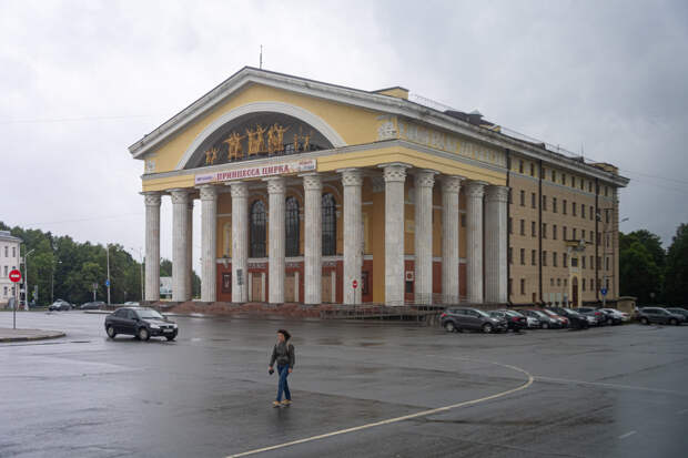 Солнечные выходные пообещали ряду регионов России